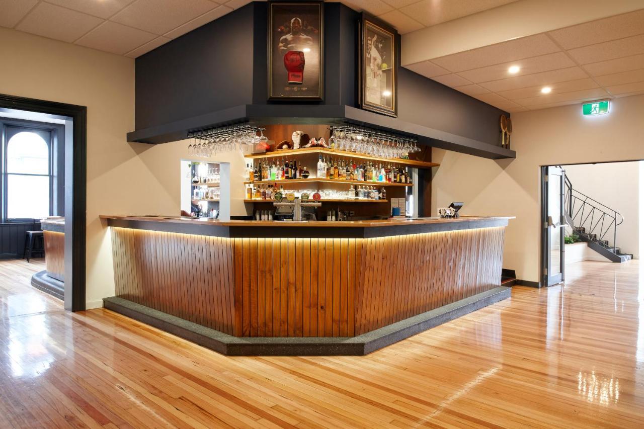 Sports Garden Hotel Лонсестон Экстерьер фото